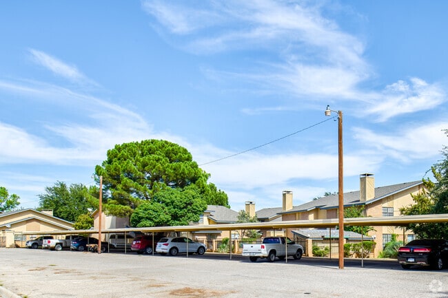 Building Photo - Oakwood Manor Condominiums
