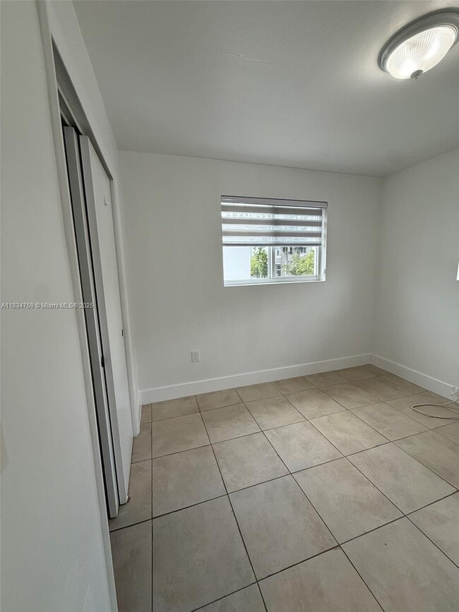 Building Photo - 749 NW 60th St