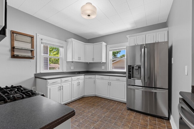 Building Photo - 1511 N 52nd St