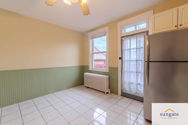 Building Photo - 414 Elrino St