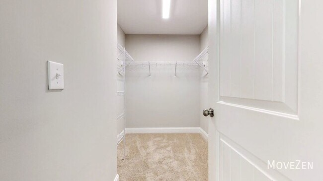 Building Photo - 541 Barneswyck Dr