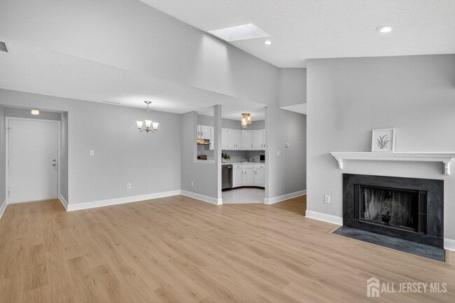 Building Photo - 304 Aspen Dr