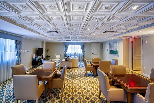 Building Photo - 2110 N Ocean Blvd