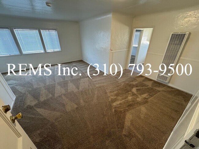 Primary Photo - Refurbished Upstairs Apartment w/ Parking