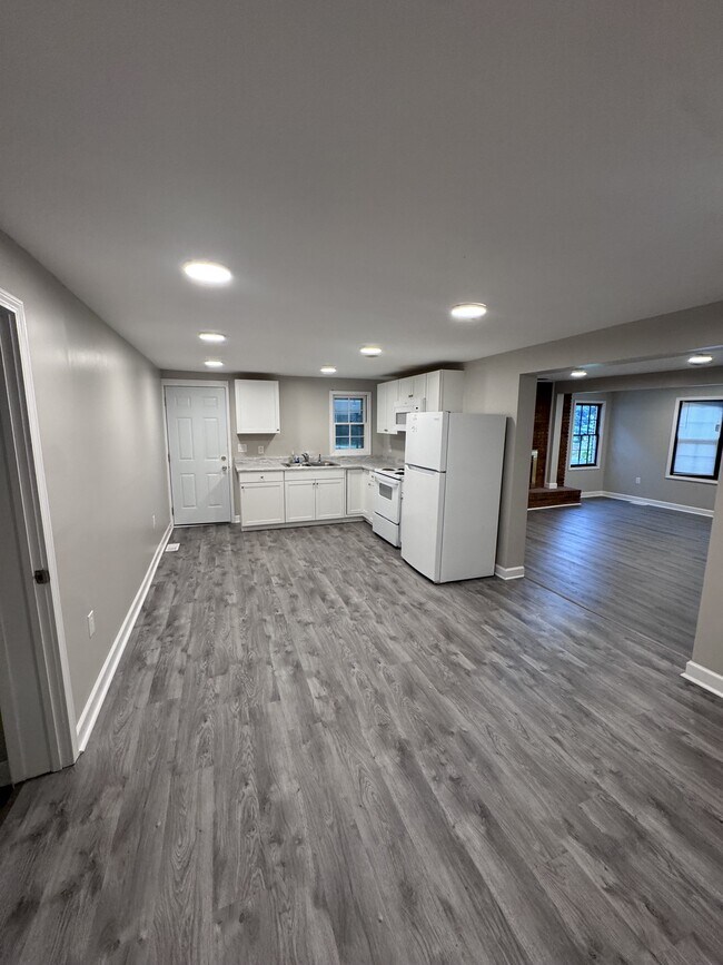 Building Photo - 4009 SC-246