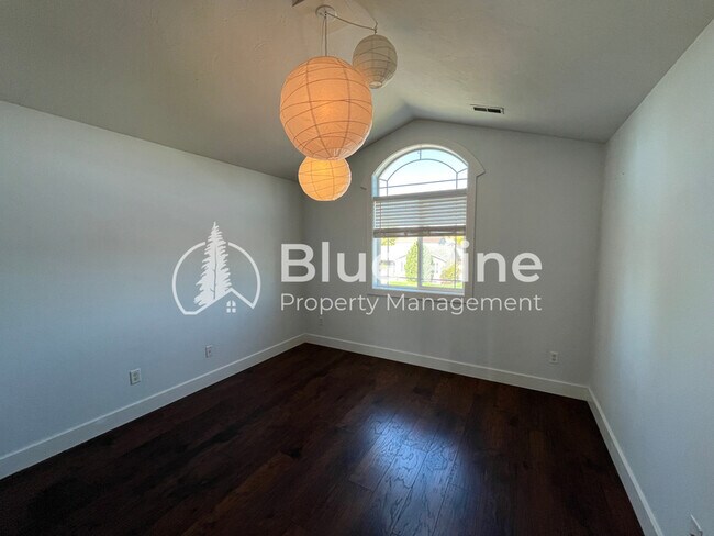 Building Photo - 157 Leesburg Ln