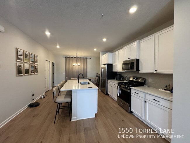 Building Photo - 1550 Torres Ln