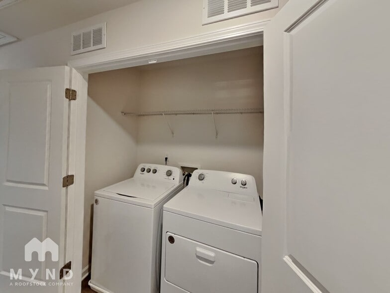 Building Photo - 6030 Elena Lynn Ct