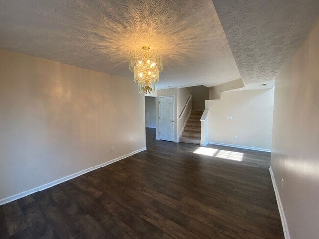 Building Photo - 4221 Dobbin Cir