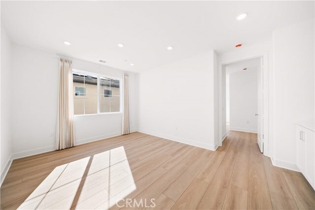 Building Photo - 297 Shoveler