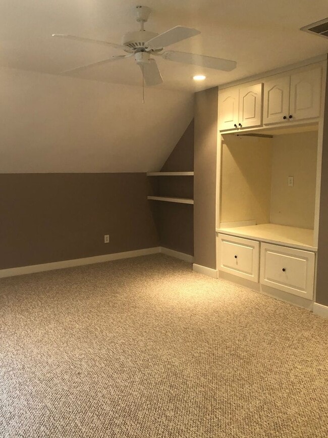 Building Photo - Mill Creek Subdivision