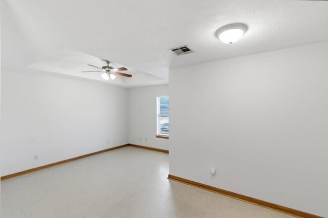 Building Photo - 2208 N Malcolm St