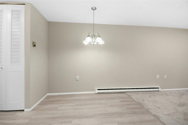 Building Photo - 266 Berwick Ct
