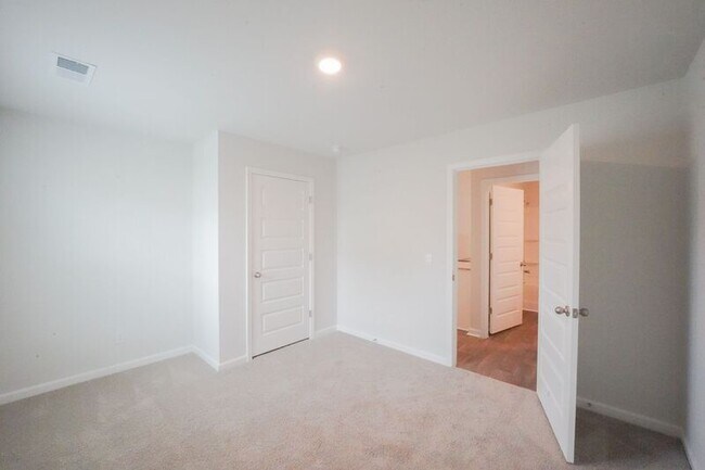 Building Photo - 463 Coconut Dr