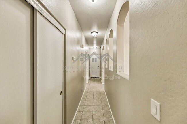 Building Photo - 44212 W Cydnee Dr