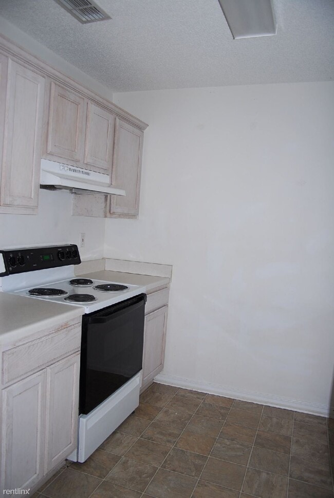 Building Photo - 3 br, 2 bath House - 11176 Hendry Dr