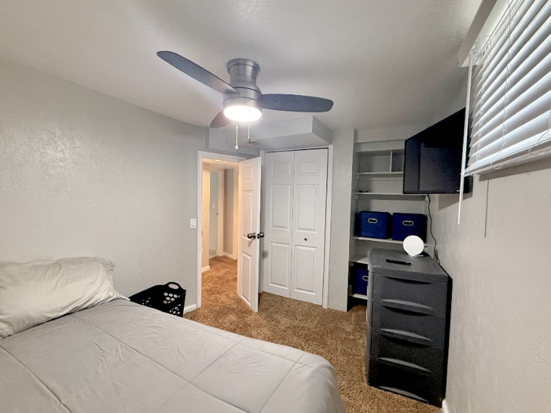 Building Photo - 1 Gibbs Cir