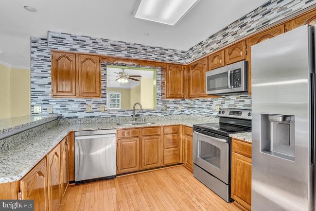 Building Photo - 9354 Sombersby Ct