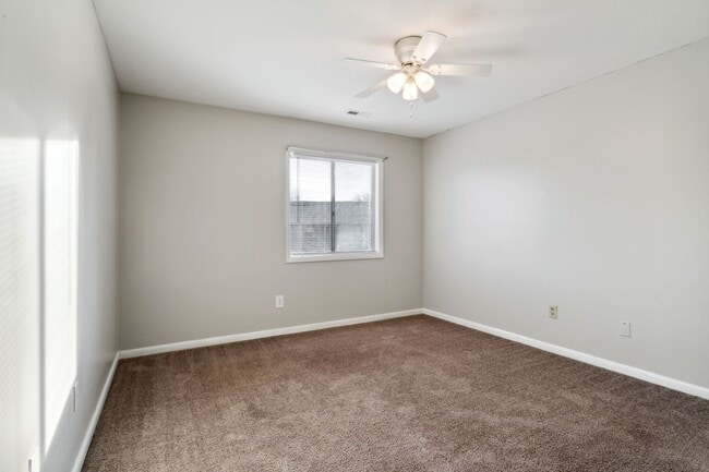 Building Photo - 115 Roane Dr