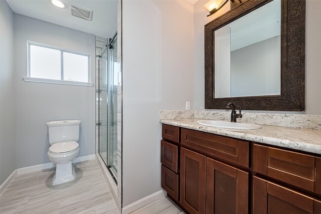 Building Photo - 319 Gentilly Dr
