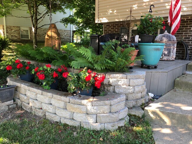 Building Photo - 7620 Snowflake Dr