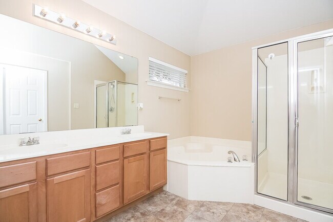 Building Photo - 5400 Milton Ridge Dr