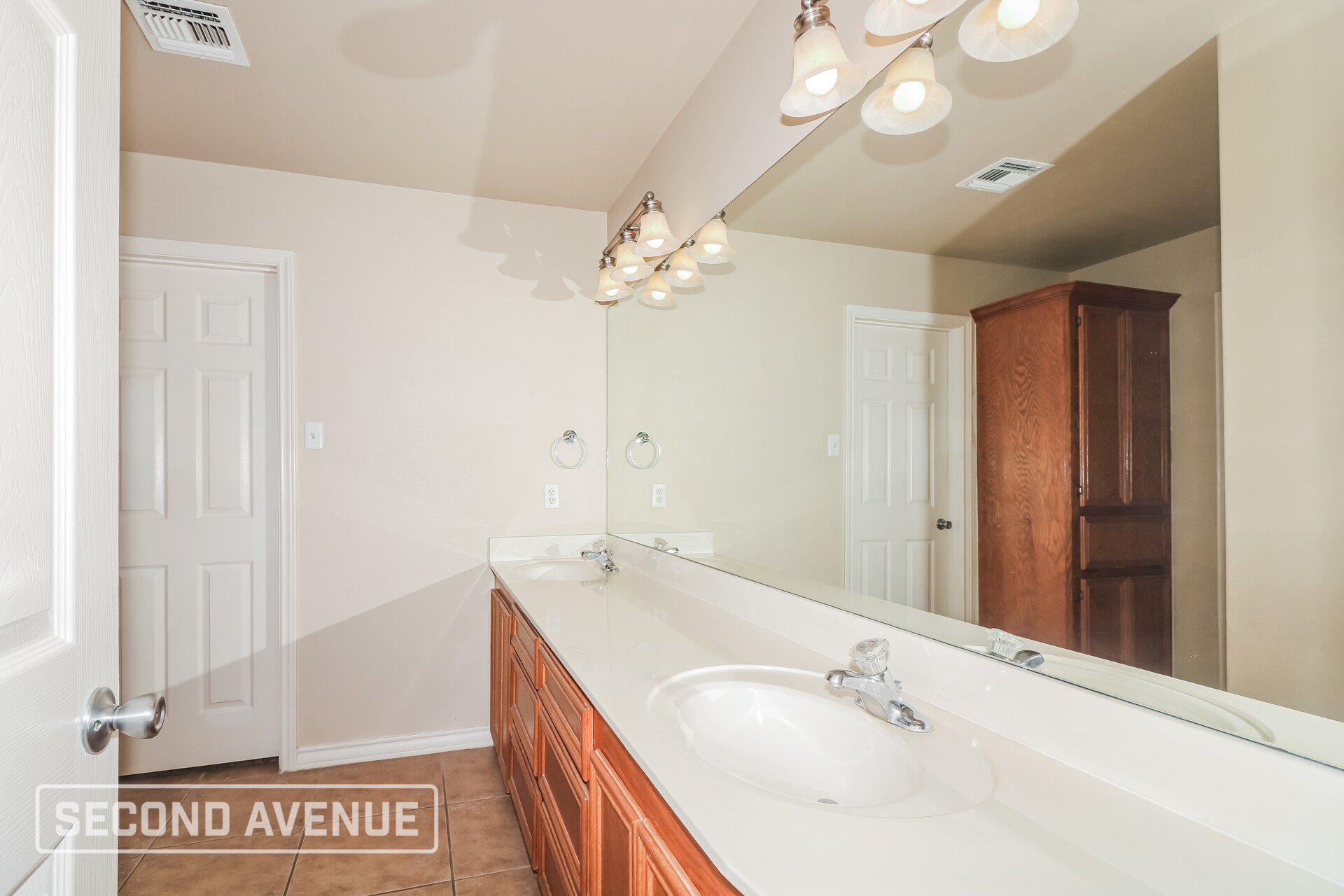 Building Photo - 2526 Windrose Dr