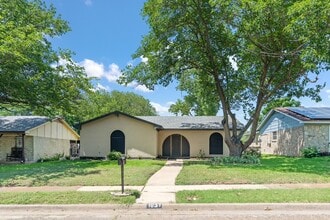 Building Photo - 1037 Alicia Ln