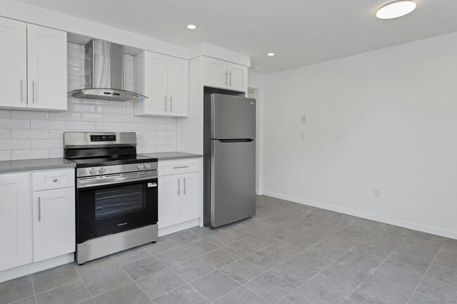 Building Photo - 22 Hackett Cir N