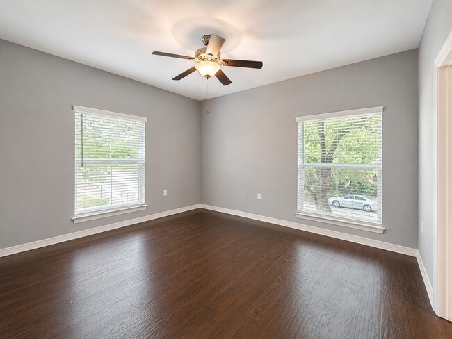 Building Photo - 3501 Chenevert St