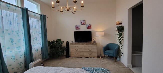 Master Bedroom (High Ceiling) - 5721 Sterling St