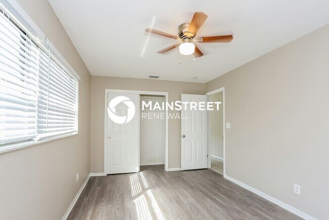Building Photo - 3 Bedroom Pet-Friendly Home in St Petersburg, FL with Main Street Renewal