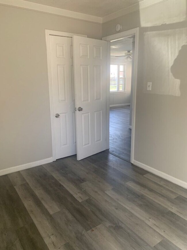 Building Photo - Newly renovated 2 bedroom home just for you