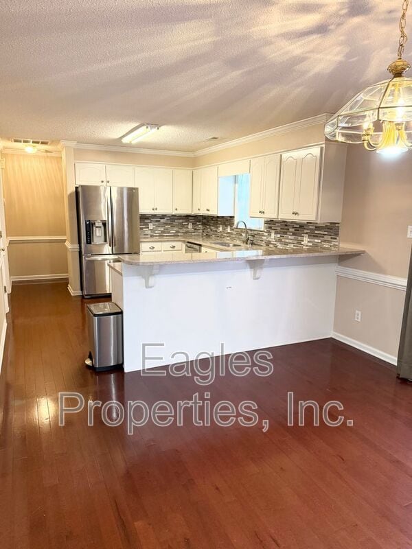 Building Photo - 107 Roundtree Ln