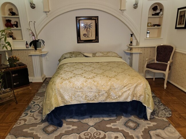 Bedroom - 2201 Elgin Ct