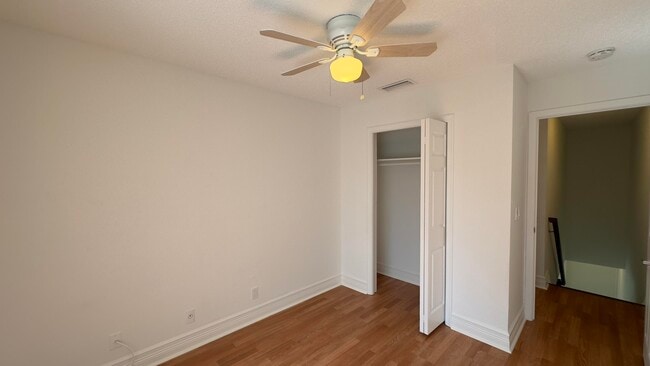 Building Photo - 5340 Bosque Ln