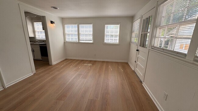 Building Photo - 111 Park Pl