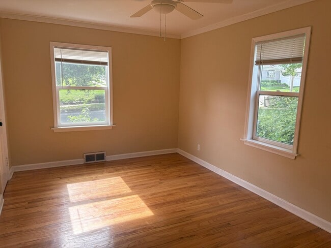 Building Photo - Coming Soon!!! Morton Meadows- 3 Bedroom, 2 Bathroom.