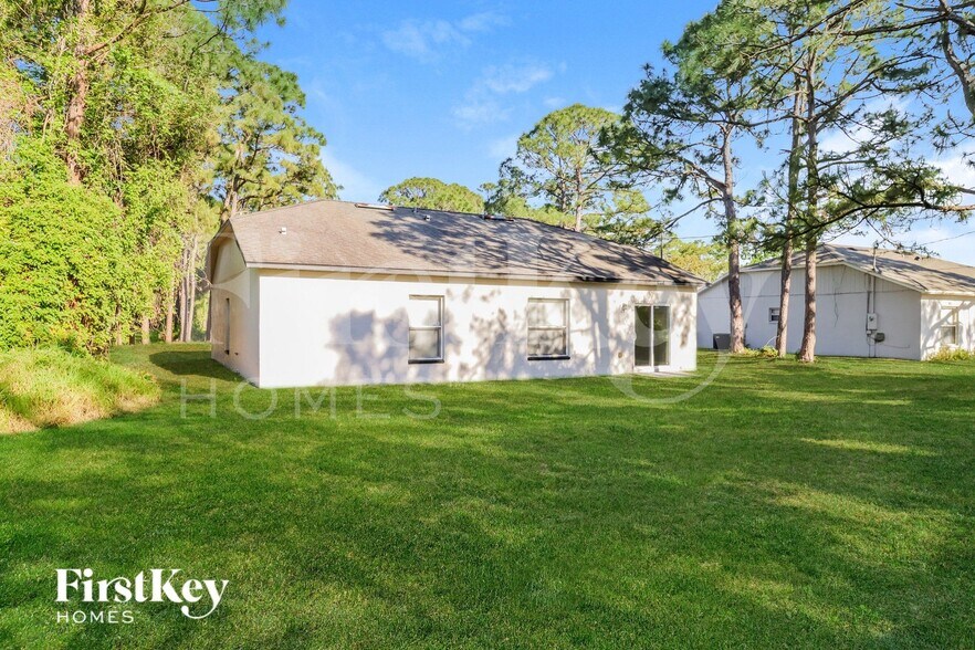 Building Photo - 111 Marsh St