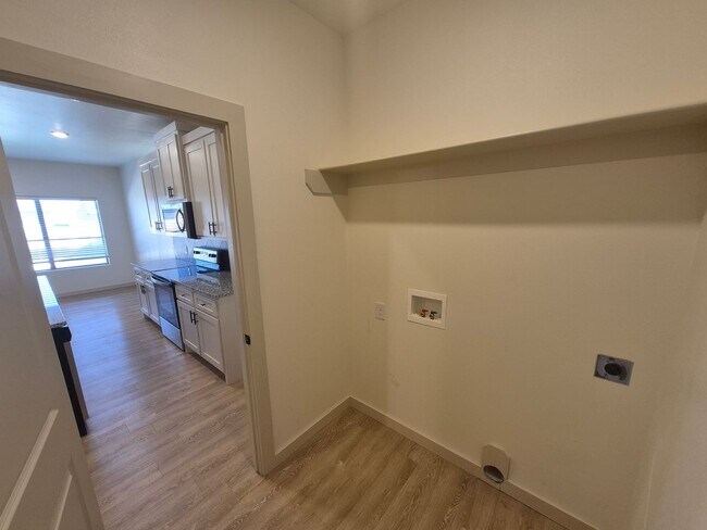 Building Photo - Stonewood Beauty