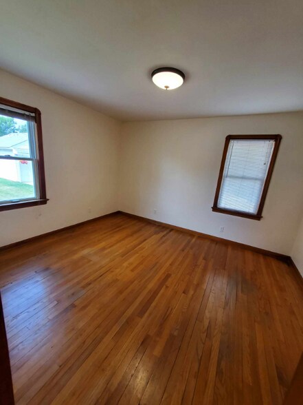 Building Photo - 1510 Tuxedo Ave
