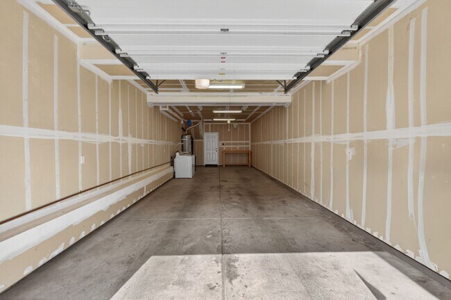 Building Photo - 8150 Crystal Walk Cir