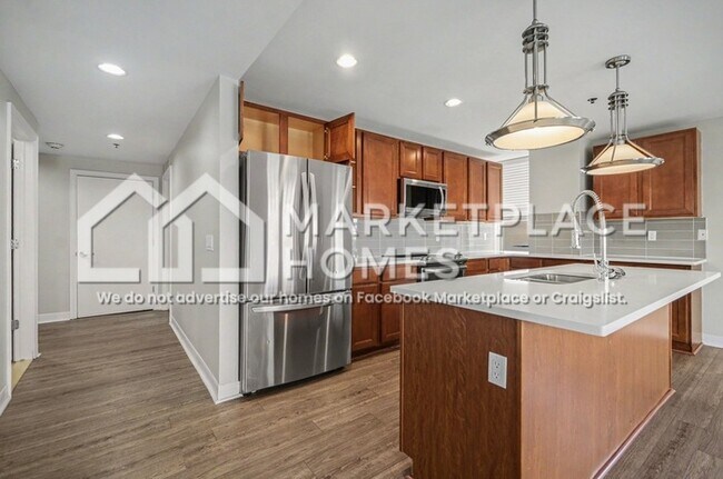 Building Photo - 525 W Lafayette Blvd