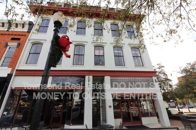 Building Photo - 102-G Person St.
