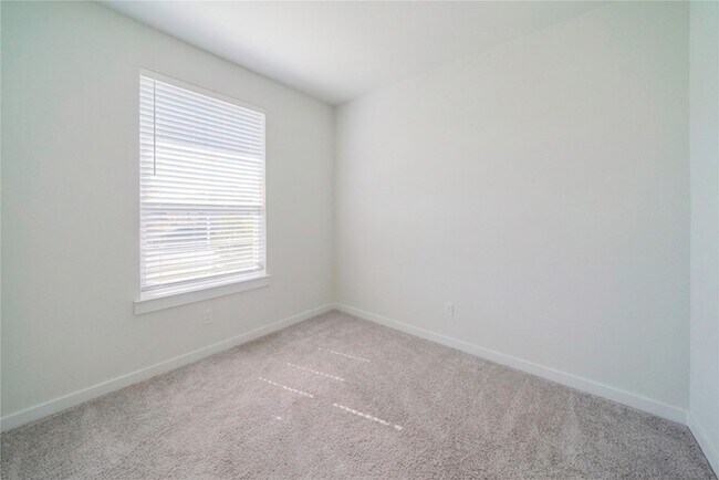 Building Photo - 21802 Blue Daisy Ct