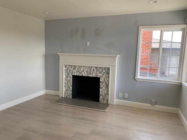 Building Photo - 25350 Del Mar Ave