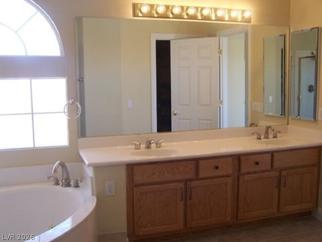 Building Photo - 10866 Dornoch Castle St