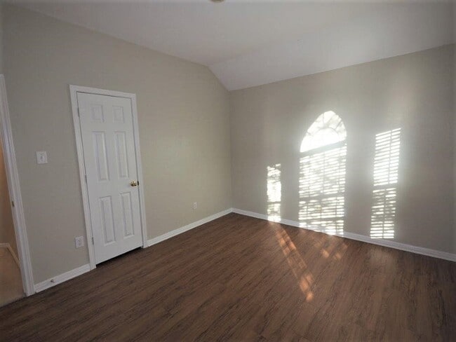 Building Photo - Desirable 4 bedroom home in BEAUTIFUL Steiner Ranch!