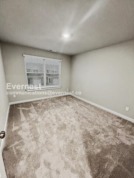 Building Photo - 710 Mickelson Wy