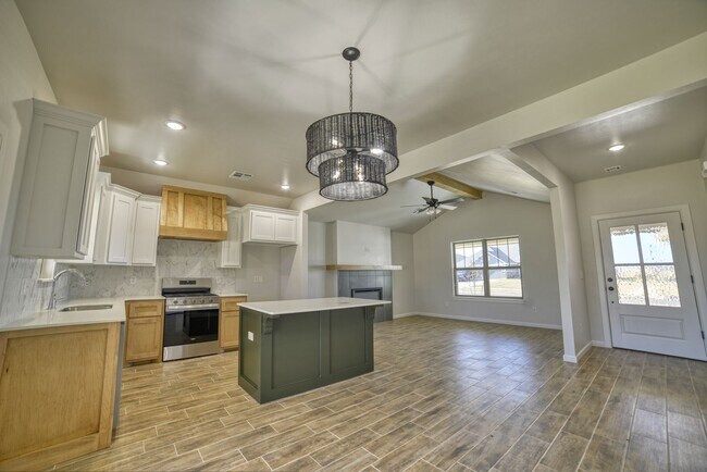 Building Photo - Brand New Home in Washington!